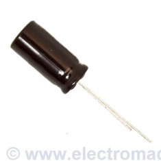 Condensator Electrolitic 100Uf/160V 105 Gr. C foto