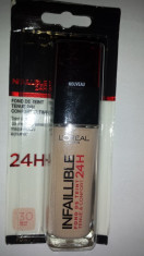 FOND DE TEN LOREAL INFALLIBLE 24H-130 BEIGE PEAU foto