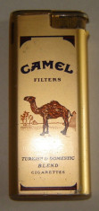 Bricheta Camel (model auriu) fara gaz foto