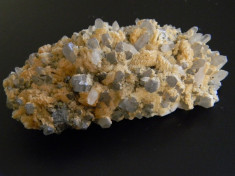 Specimen minerale - CALCITA PE CUART foto