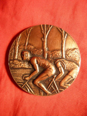 Medalie veche Ciclism , bronz , d= 5 cm , unifata foto