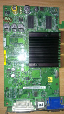 Placa video ASUS V9520TD P128MMAX V9520 AGP GeForce FX 5200 128 MB foto