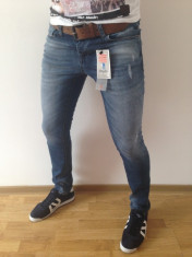 BLUGI / JEANS ZARA MAN SLIM FIT / CONIC ALBASTRU SIMPLU MATERIAL ELASTIC! MODEL NOU! CALITATE ! MARIMI 27-36 ! ! COD B.85 foto