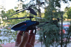 Elicopter (Mini Helicopter ) cu Telecomanda Durable King 23 CM Diverse Culori foto