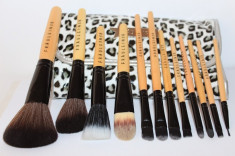 Trusa makeup 12 pensule machiaj Fraulein + borseta depozitare imprimeu leopard foto