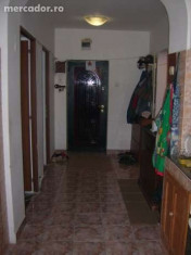 VAND URGENT APARTAMENT CU 4 CAMERE CONFORT 1 LA MARE foto