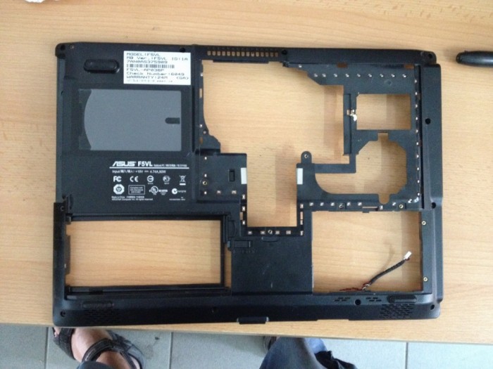 Carcasa inferioara bottomcase Asus F5 F5VL A9.39 , A61