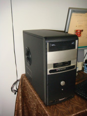 Unitate pc core2duo e 8400 2 x 3Ghz 6Mb cash ram 4Gb ddr2 hdd seagate 160gb sursa rasurbo 550W dvdwriter/cititor card/carcasa/ foto