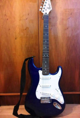 Chitara electrica Squier by Fender Affinity Stratocaster foto