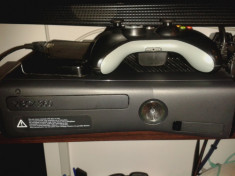 Xbox 360 Slim 4gb RGH foto