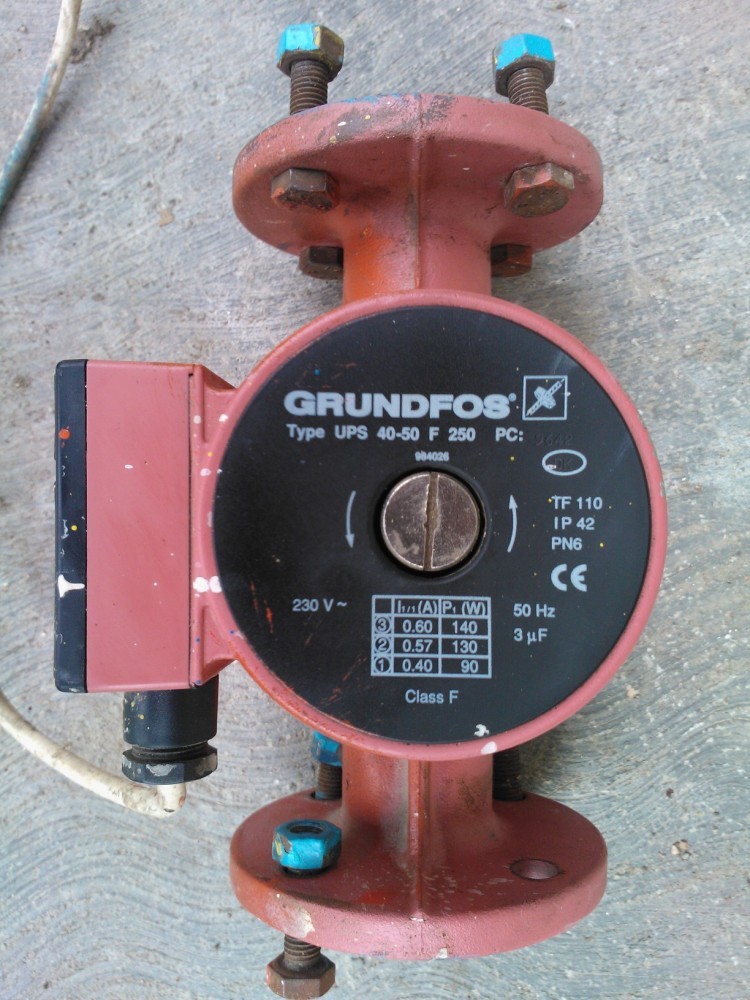 Pompa recirculare GRUNDFOS UPS 40-50 F250 | arhiva Okazii.ro