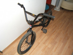 Vand BMX NITROUS COBRA 2012,culoare neagra,stare foarte buna foto