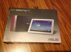 Asus Memopad 10 16GB Metallic Grey 10.1inch-QuadCore 1.6GHz-1GB RAM SIGILAT foto