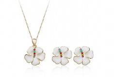 Set White Flowers placat cu aur de 18 k cu cristale Swarovski Elements foto