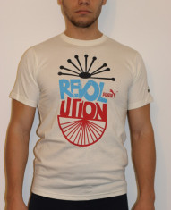 Tricou Puma SUA - Model Revolution foto