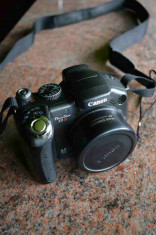 Aparat foto Canon PowerShot S3IS,6 MP, 12X zoom optic, ecran rabatabil foto