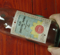 Sticla veche din perioada comunista - eticheta originala - Ulei comestibil rafinat din floarea soarelui si soia - Constanta 500ml !!! foto