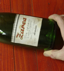 Sticla din perioada comunista - eticheta originala - Vin spumos Zarea 750ml ! foto