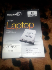 Seagate Hybrid Drives STBD1000400 1TB MLC/8GB 64MB Cache SATA 6.0Gb/s NCQ 2.5&amp;quot; Laptop SSHD foto