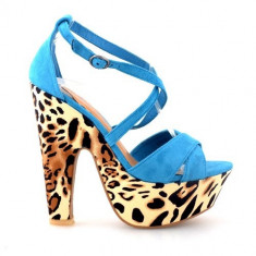 SUPER PRET ! Sandale de dama albastru animal print toc foarte comod marime 35 36 foto