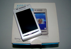 Sony Ericsson Xperia X8 - NOU - 0 Minute!!! foto