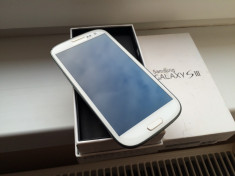 Samsung Galaxy S3 i9300 = ALB = la cutie foto