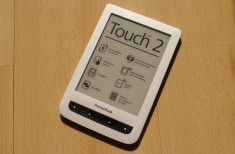 PocketBook Touch Lux 2 foto