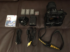 Vand Nikon D90 + obiectiv Nikkor 18-105mm, ca NOU, pachet complet + accesorii! foto
