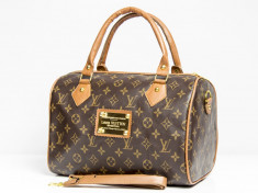 Geanta / Poseta de umar Louis Vuitton + Cadou Surpriza foto