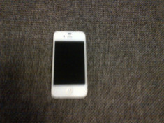 Iphone 4 16gb white neverloked folosit stare foarte buna,incarcator+cablu date+handsfree,perfecta stare functionare!PRET:570lei foto