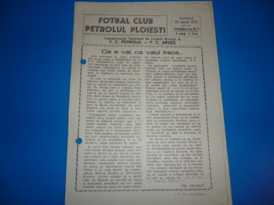 Program meci fotbal PETROLUL PLOIESTI - FC ARGES Pitesti 22.04.1973 (1) foto