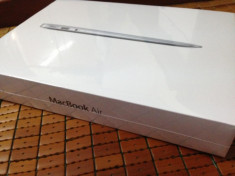 Macbook Air 13 Inch 128Gb SSD i5 Haswell 1.4Ghz Model 2014,sigilat. Garantie foto