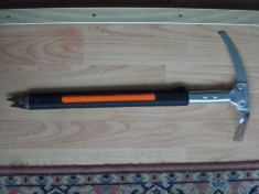 Piolet romanesc , model Sfantu Gheorghe, anii 1985-90