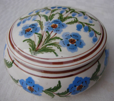 Frumoasa zaharnita din ceramica greceasca lucrata manual foto