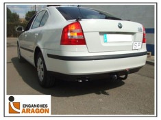 Carlig remorcare auto Skoda Octavia 2 foto