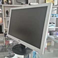 Monitor LCD LG W2241S-SF, 22&amp;quot; foto