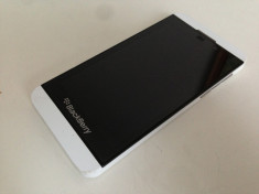BlackBerry Z10 WHITE stare buna , necodat + accesorii ! Foto. REALE ! foto