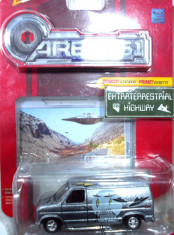 JOHNNY LIGHTNING -SCARA 1/64-FORD ECONOLINE 100 &amp;#039;77- ++2501 LICITATII !! foto