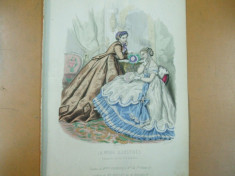 Moda costum palarie rochie gravura color La mode illustree Paris 1867 foto