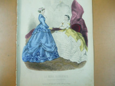 Moda costum palarie rochie gravura color La mode illustree Paris 1867 foto