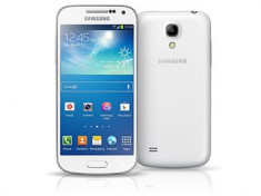 Samsung Galaxy S4mini I9195 white nou nout sigilat la cutie,2ani garantie+factura cu toate accesoriile oferite de producator,functionale !PRET:175euro foto