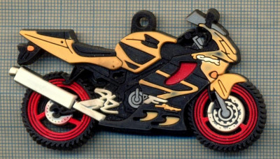 ATAM2001 696 - TEMATICA MOTOCICLISM - PLACHETA PLASTIC + MAGNET, PENTRU FIXARE DECORATIVA, PE FRIGIDER(PE ORICE SUPORT METALIC) -starea care se vede foto