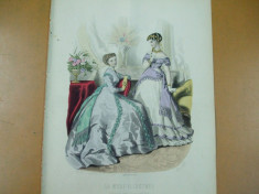 Moda costum rochie evantai gravura color La mode illustree Paris 1867 foto