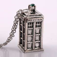 Pandantiv Doctor Who Tardis Police Box | Argintiu, Auriu | Calitate Garantata. foto