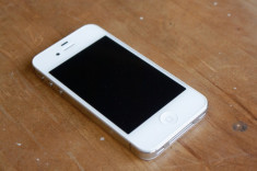 Iphone 4 alb codat Orange foto