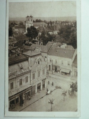 LUGOJ - ZONA CENTRALA - MAGAZINE SI VANZATOR AMBULANT DE INGHETATA foto