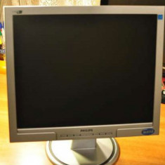 Monitor Philips LCD 170s argintiu foto