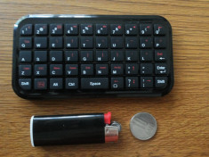 Tastatura mini Bluetooth foto