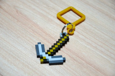 Brelocul Minecraft : Axe Keychain 7 cm !! foto