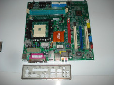 Placa de baza MSI AMD socket 754 DDR1 AGP foto